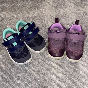 2 pairs of girls size 7 Nike tennis shoes
